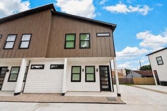 Building Photo - 4806 Carmen St