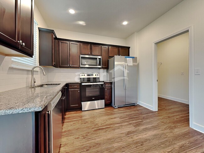 Foto del edificio - 1241 Tan Tara Trl