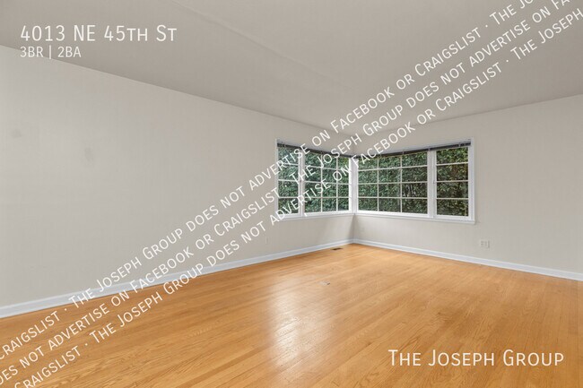 Foto del edificio - 4013 NE 45th St