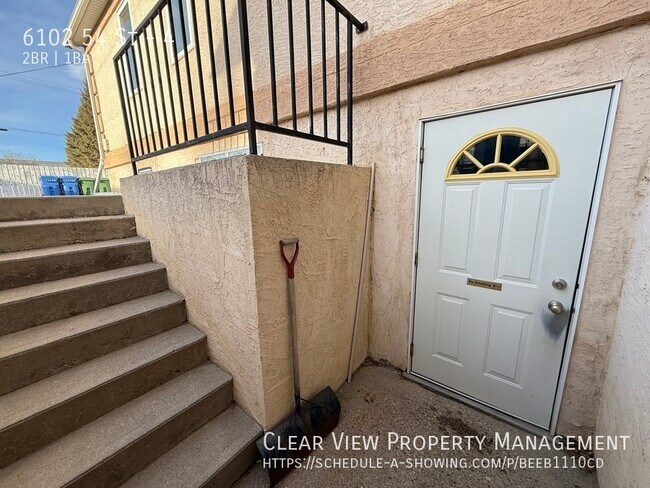 Photo du bâtiment - Recently renovated two-bedroom, one-bathroom suite with UTILITIES INCLUDED in Taber!!