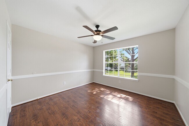 Foto del edificio - 14715 Plains River Dr