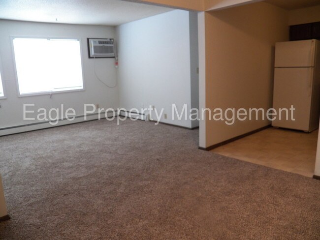 Foto del edificio - Hiawatha Large 2 Bedroom Heat/Water Paid!!