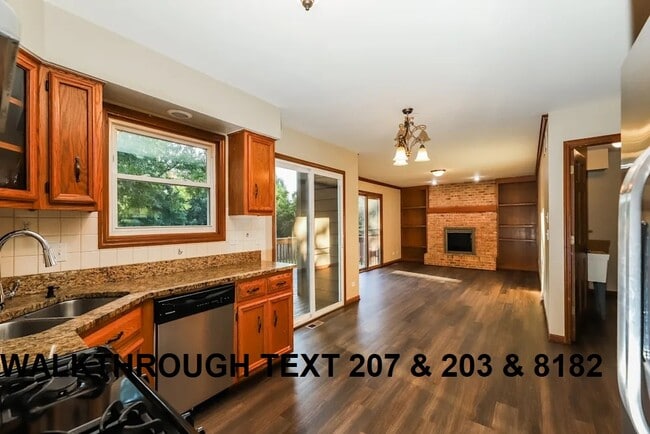 Building Photo - 2508 Leach Dr