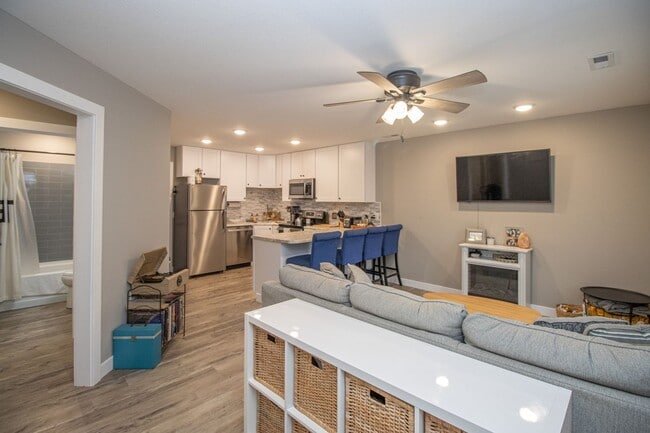 Foto del edificio - 301 Sanford Ave