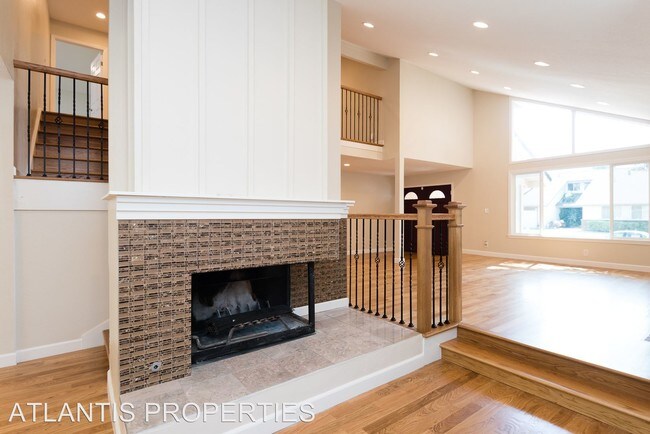 Building Photo - 7072 Anjou Creek Cir