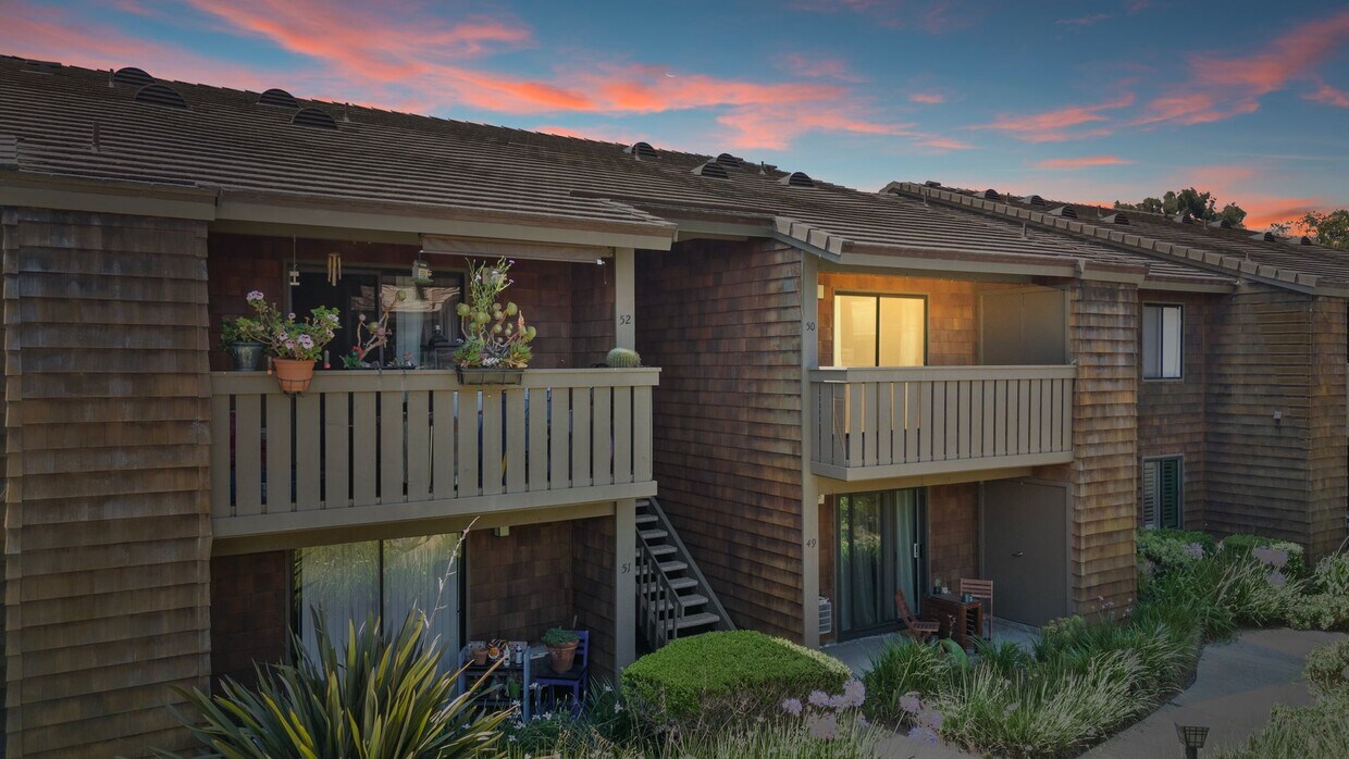 Primary Photo - Stunning 1 Bedroom 1 Bath in Dana Point