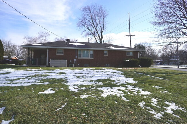 Building Photo - 6092 Cleveland St