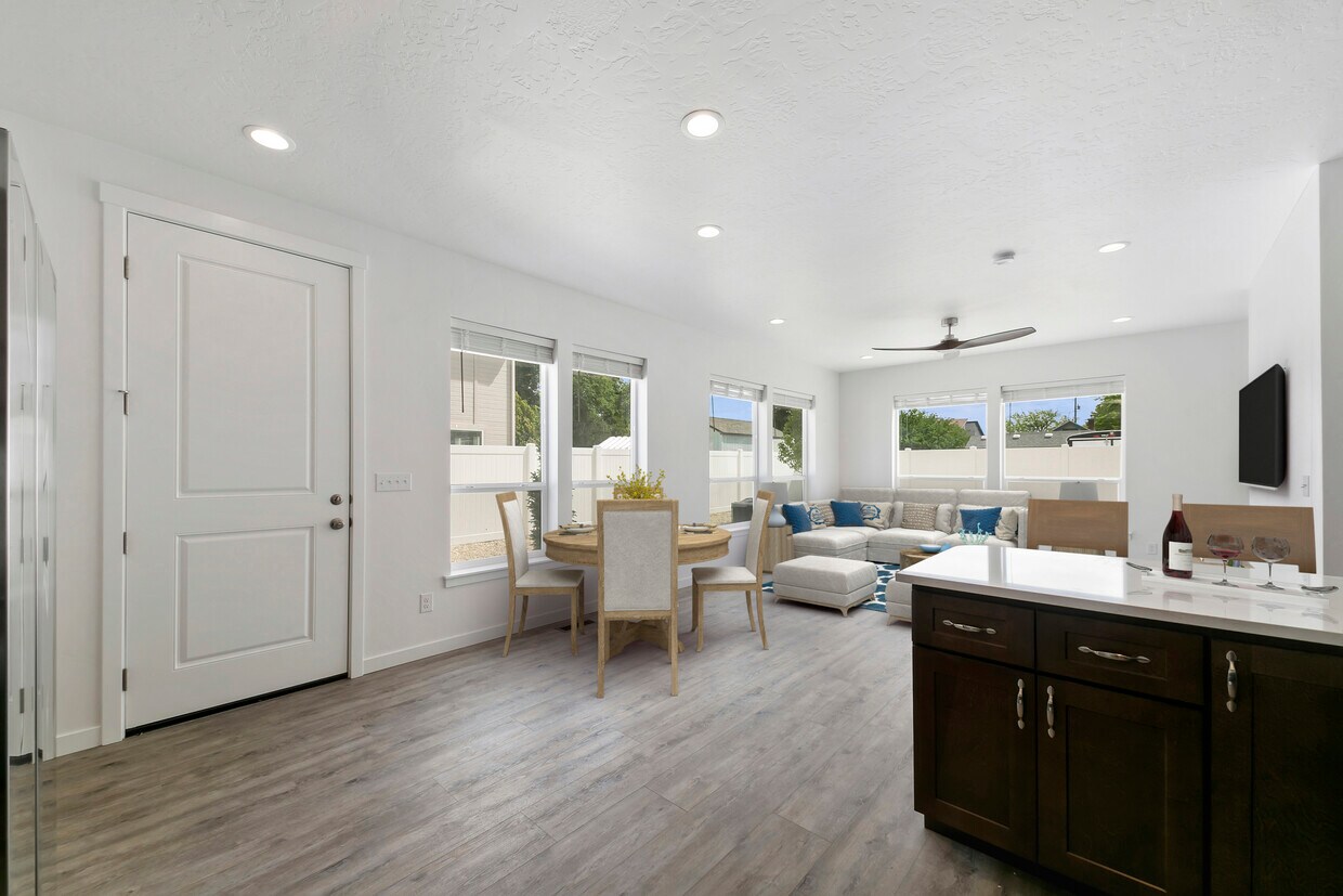 Foto principal - 1336 N Meridian Rd