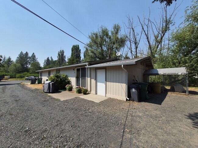 Foto del edificio - 1214 Hanson Ave