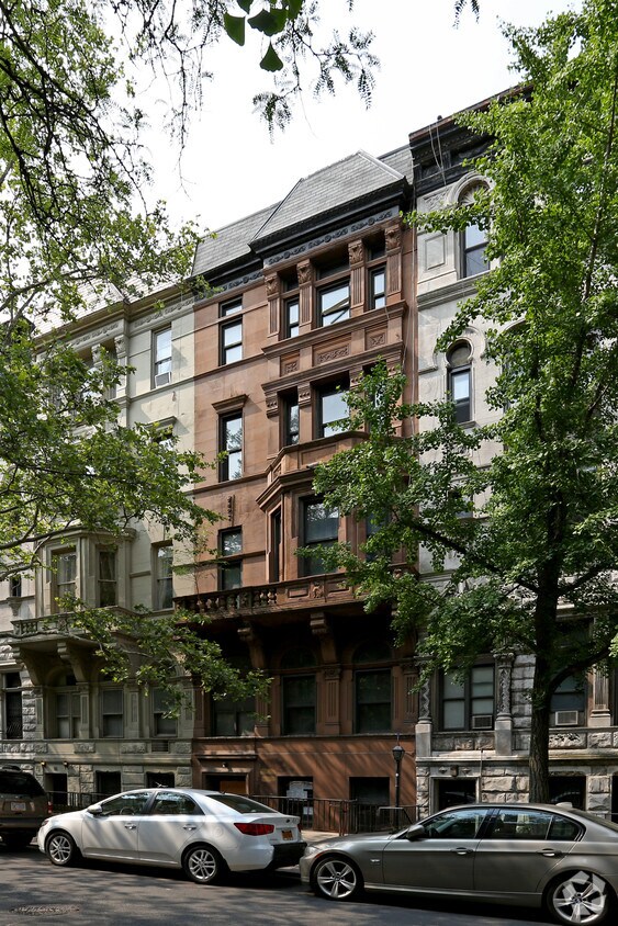 Primary Photo - 120 W 74th St