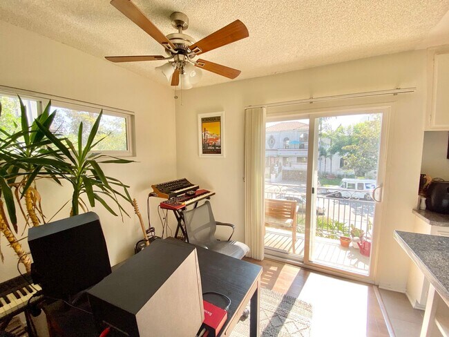 Foto del edificio - 3746 S Canfield Ave