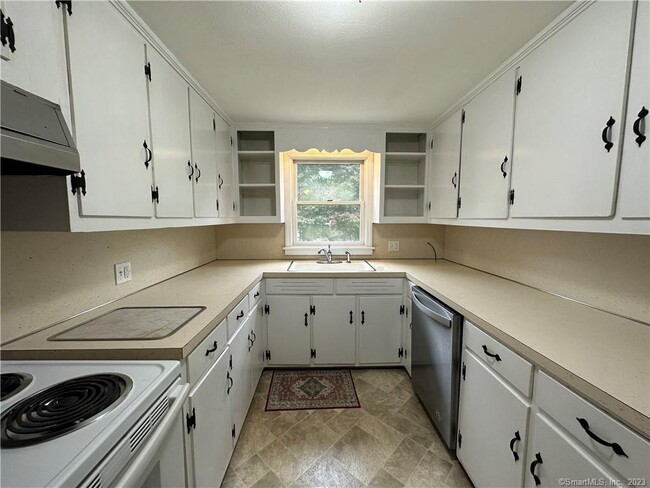 Building Photo - 31 Cottage Pl