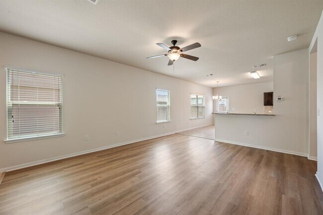 Building Photo - 2033 Mottey St
