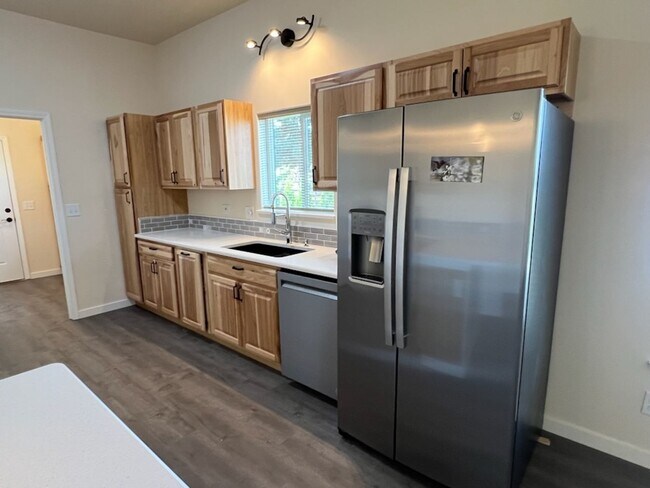 Building Photo - Brand New Construction! 2 bed/ 2 bath with...