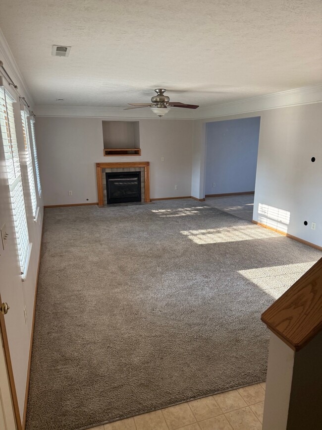 Living Room - 6186 New Albany Rd W