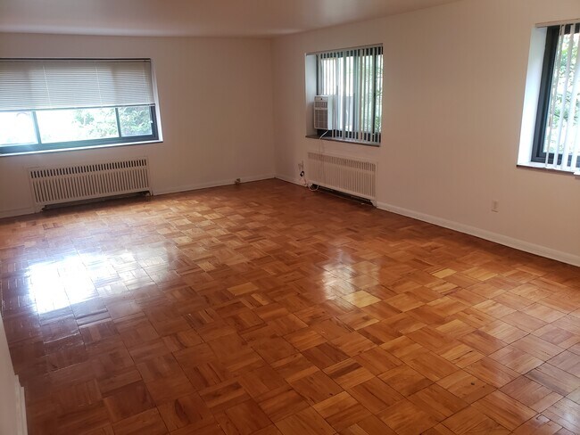 Foto del edificio - 147 North Craig Apartments