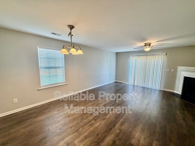 Foto del edificio - 132 Winslow Ln