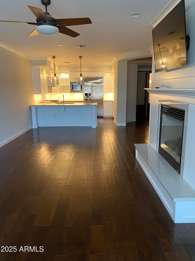 Building Photo - 4909 N Woodmere Fairway