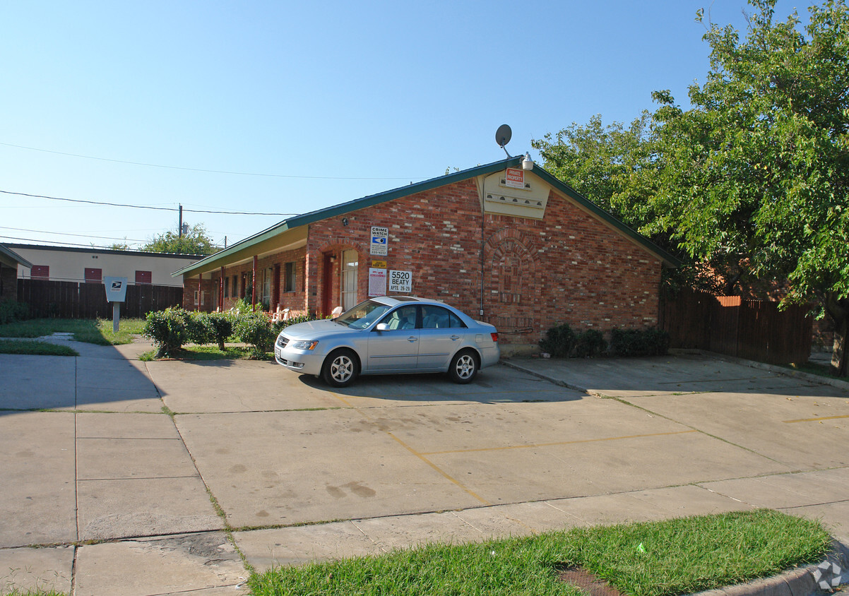 Building Photo - Beaty Street Apartments