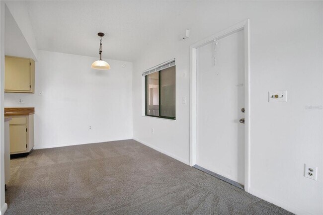 Foto del edificio - 5223 Vineland Rd