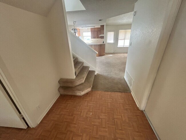 Foto del edificio - 1302 Opal Rd