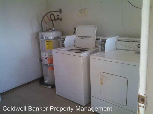 Building Photo - 200 N Boulder Creek Dr
