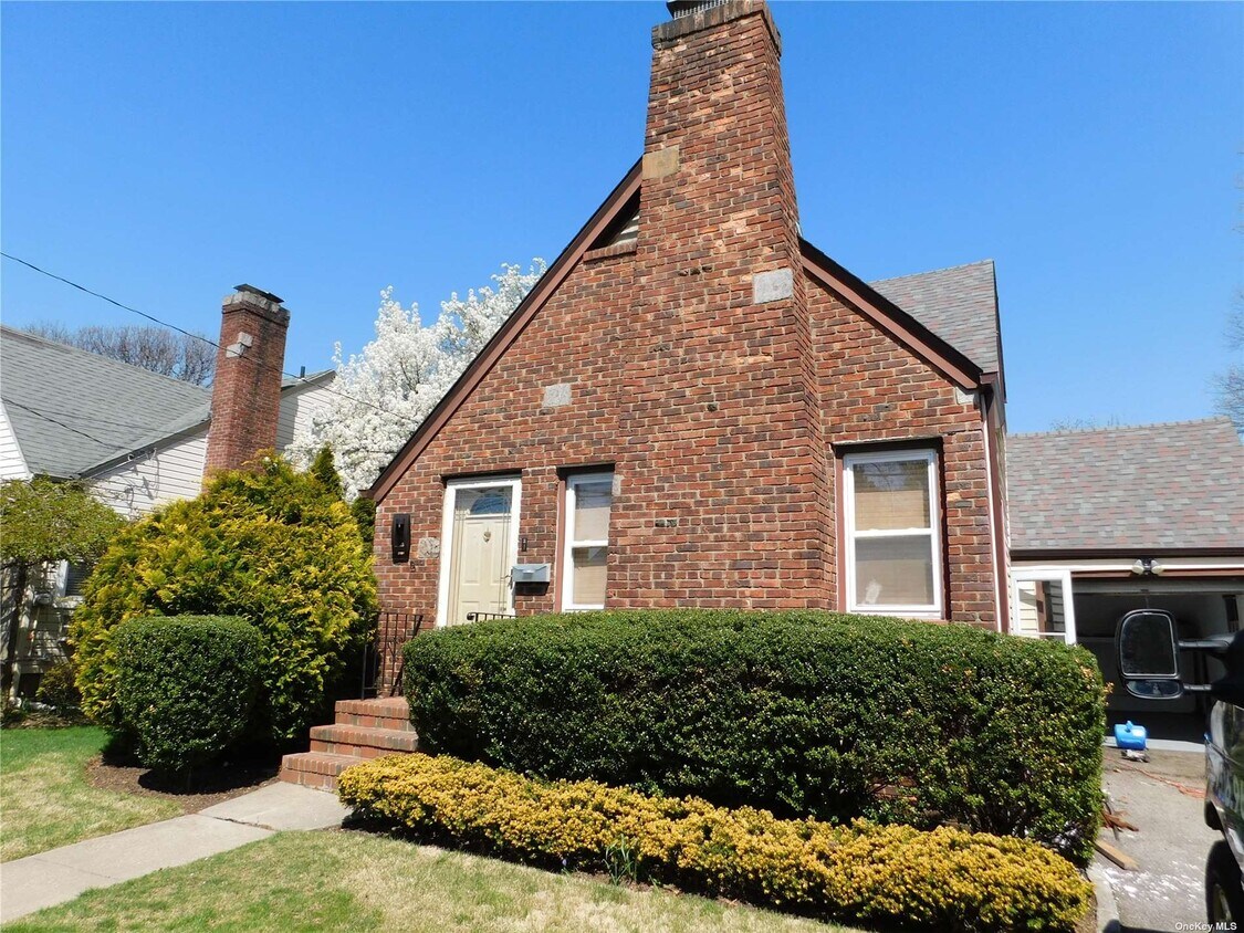 823 Grand Terrace Ave, Baldwin, NY 11510 House Rental in Baldwin, NY