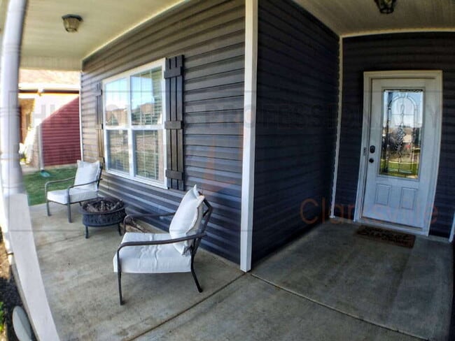 Building Photo - 717 Sleek Fox Dr