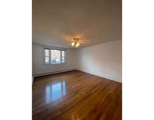 Foto del edificio - 132 Franklin Ave