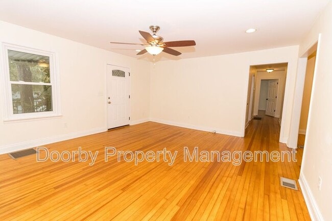 Building Photo - 1123 John Ross Rd