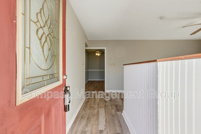 Foto del edificio - 7800 Temple Acres Dr