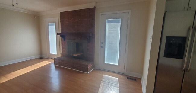 Foto del edificio - 1994 Westcliff~ Arran Lakes West