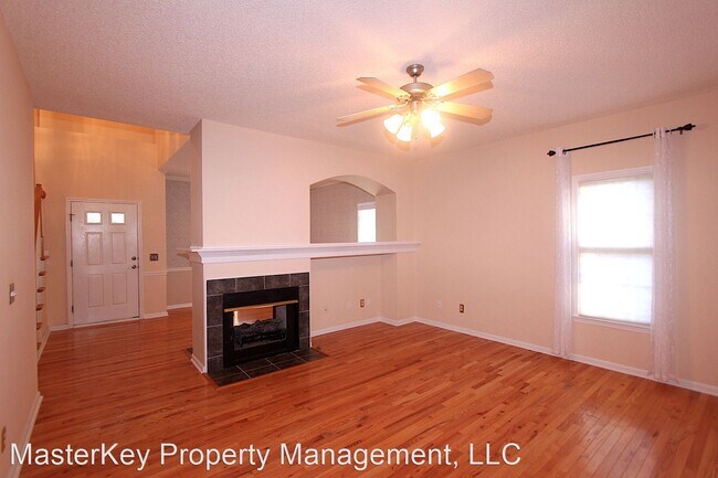 Foto del edificio - 3 br, 2.5 bath House - 1320 Cane Creek Dr