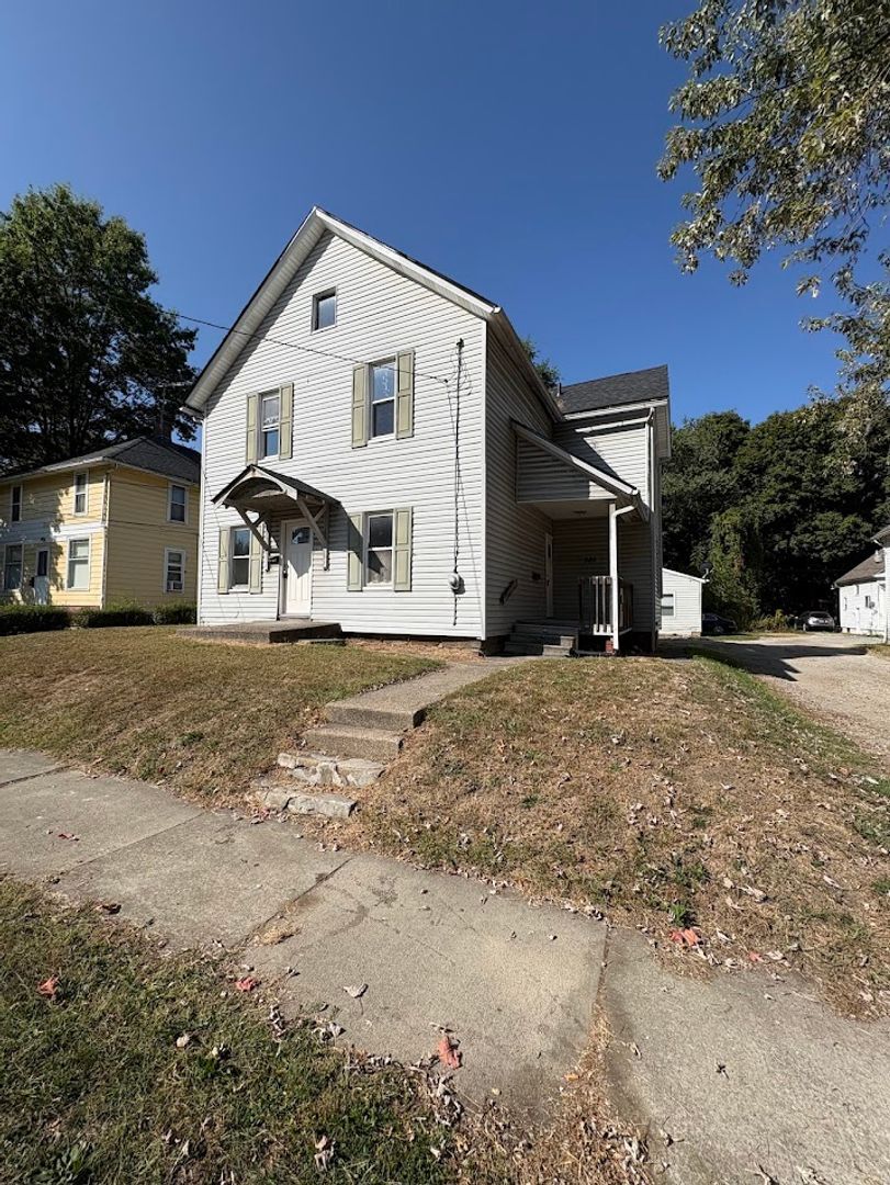 686 Sumner St Akron, OH 44311 – photo 1