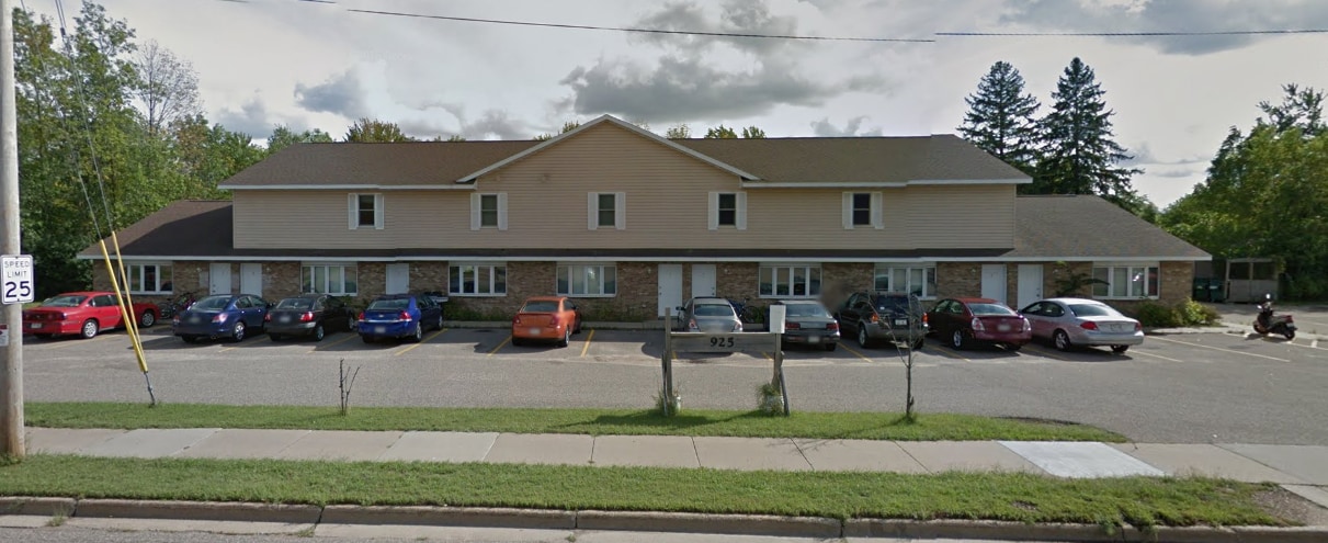 Building Photo - 925 Maria Dr