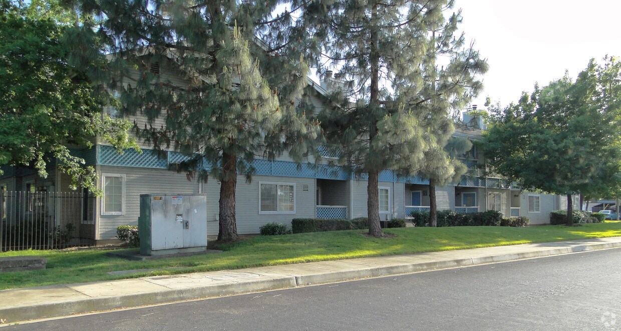 Primary Photo - 3301 Redding Ave