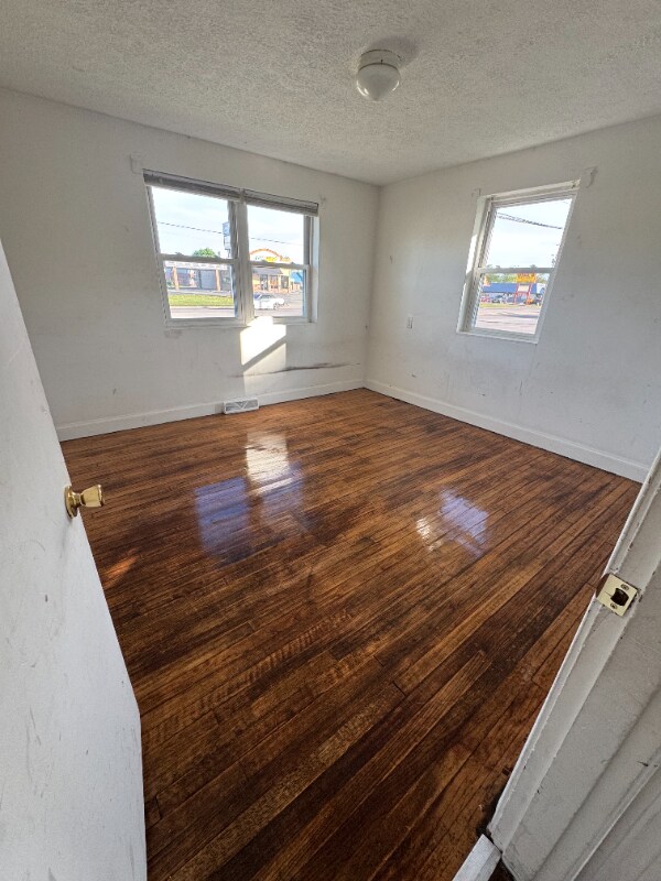 Foto del edificio - 4408 Cane Run Rd