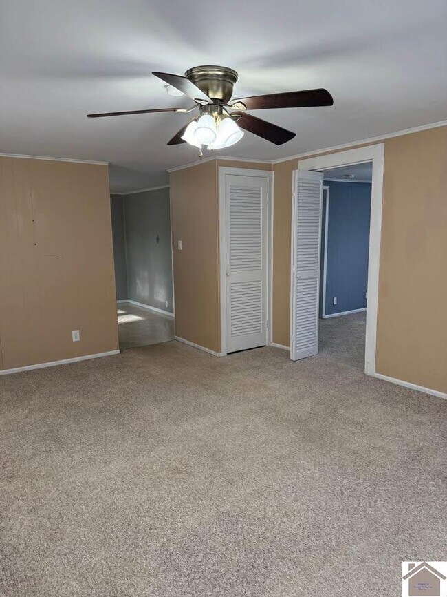 Foto del edificio - 3512 Breezeel School Rd