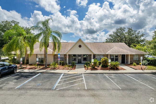 1799 N County Road 19A Eustis, FL 32726-1908 - Coastal 42