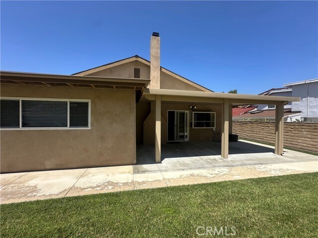 Foto del edificio - 5982 Amberdale Dr