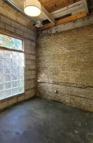 Building Photo - 1611 Simpson St