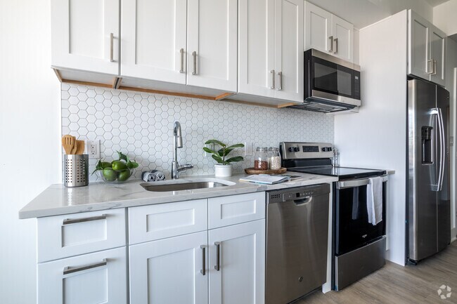 Cocina - 1324 Frankford Ave