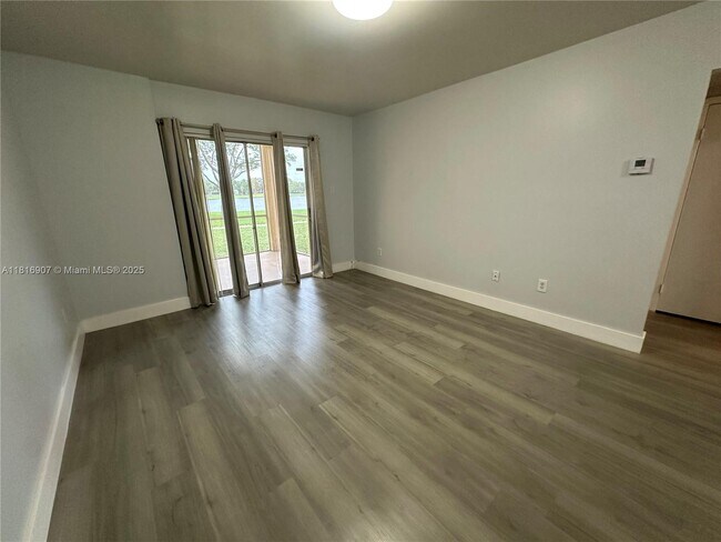 Foto del edificio - 15330 SW 106th Terrace