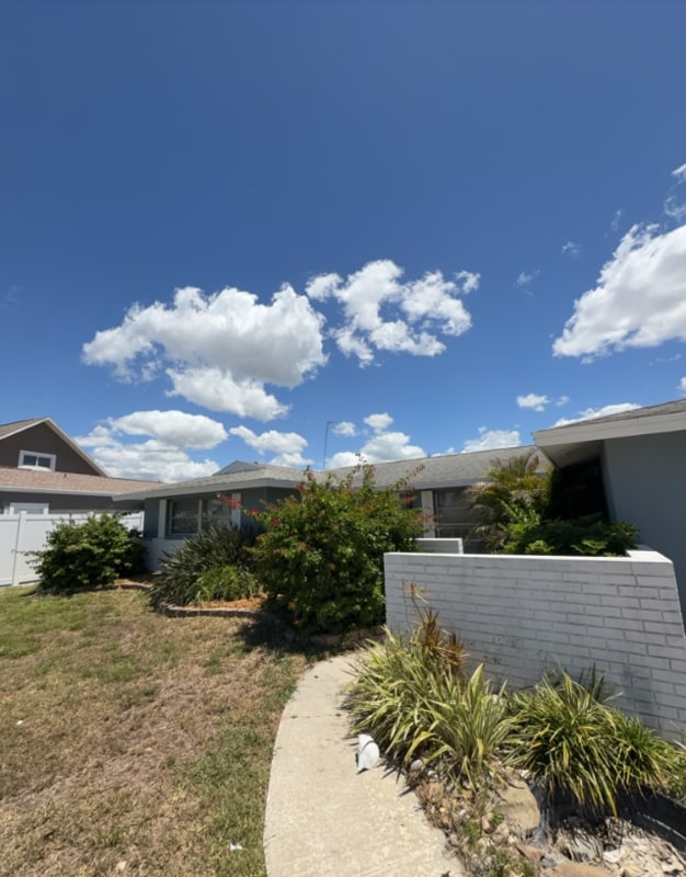 Building Photo - 8026 Brighton Dr