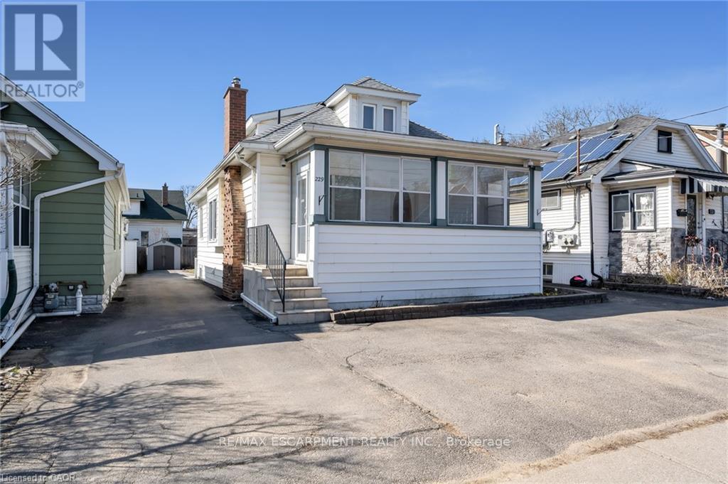 Primary Photo - 229 Geneva St