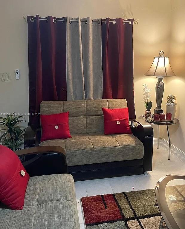 Foto del edificio - 6031 Shaker Wood Cir