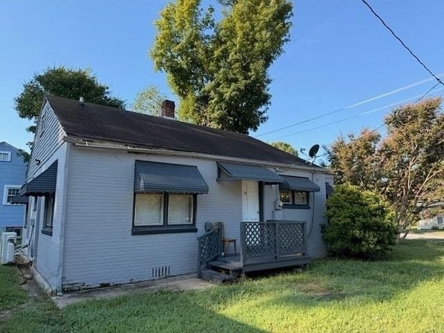 Building Photo - 706 3rd St