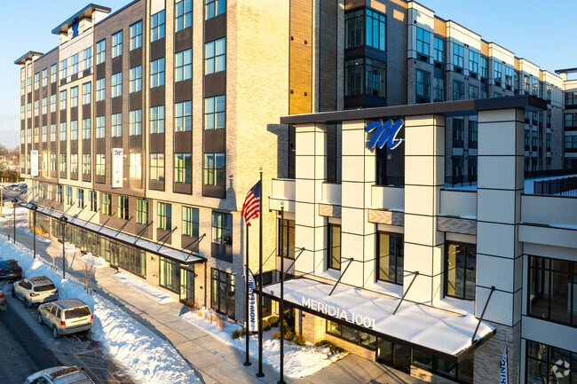 Building Photo - Meridia Linden 1001