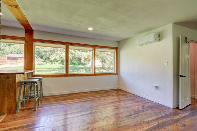 Foto del edificio - 3 Bed 2 Bath on West Beach