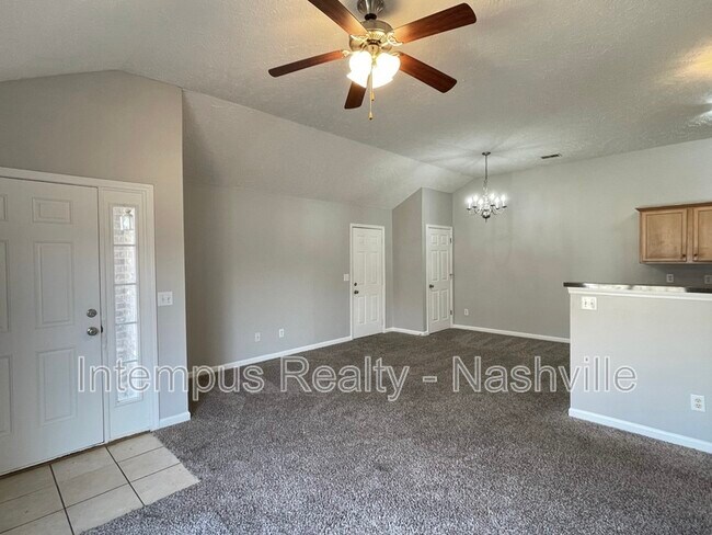 Foto del edificio - 553 Rose Cottage Cir